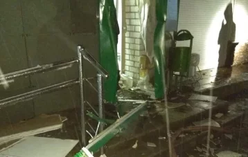 Фото: В Череповце мужчина погиб, пытаясь взорвать банкомат  1