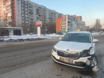 Фото: В Новокузнецке ГАИ ищет очевидцев ДТП на Транспортной улице  1