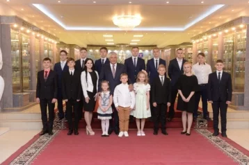 Фото: Министр внутренних дел Владимир Колокольцев наградил кузбасских школьников 1