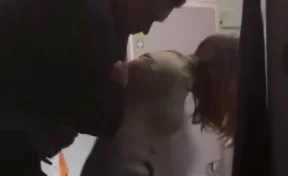 Под горячую руку пьяной жительницы Кузбасса в самолёте попал певец Глызин