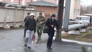 Фото: Следком опубликовал видео задержания командира пожарного звена в Кемерове 1