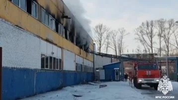 Фото: Стали известны детали пожара в мыловаренном цехе, складе и гараже в Новокузнецке 1