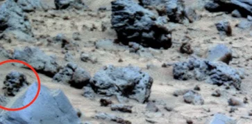 Фото: Уфолог нашёл на Марсе останки пришельца из фильма «Пятый Элемент»  2