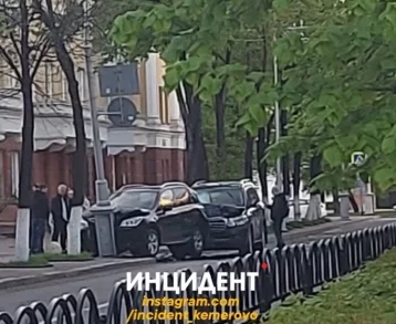 Фото: Соцсети: в Кемерове водитель пытался убежать от полиции с места ДТП 1
