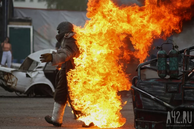 Фото: Грохот, металл и горящие люди: «Шоу каскадёров» в Кемерове 28