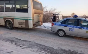В Кузбассе сотрудники ГИБДД проверили экологичность автобусов