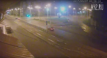 Фото: Появилось видео ночного ДТП в Кемерове 1