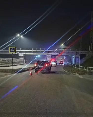 В Новокузнецке внедорожник сбил двух пешеходов