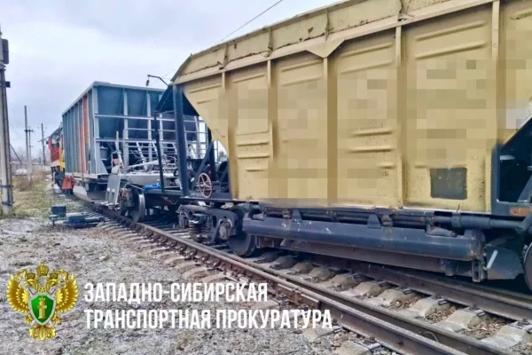 В Мариинске на станции подвижной состав сошёл с рельсов