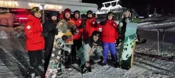 Фото: В Кузбассе сноубордисты катались вне трассы и потерялись: им потребовалась помощь спасателей 1