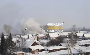 Пожар в частном секторе в Кемерове попал на видео