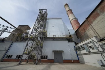 Фото: Экологичное будущее: на печи Топкинского цементного завода установили электрофильтр 2