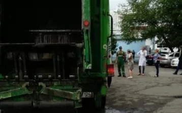 Фото: В Новокузнецке мусоровоз насмерть сбил пенсионерку  1