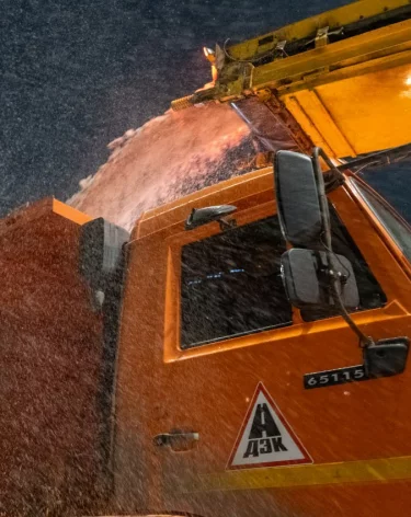 За сутки с улиц Кемерова вывезли 16 тысяч кубометров снега