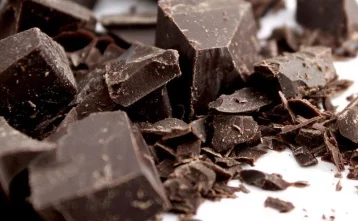 Фото: Медики перечислили болезни, от которых может защитить горький шоколад  1