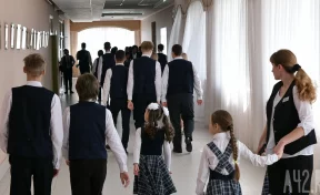 В Новосибирске подростки избили третьеклассника, извинились и убежали