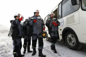 Фото: Помощник президента и министр экономического развития РФ спустились в шахту в Кузбассе 1