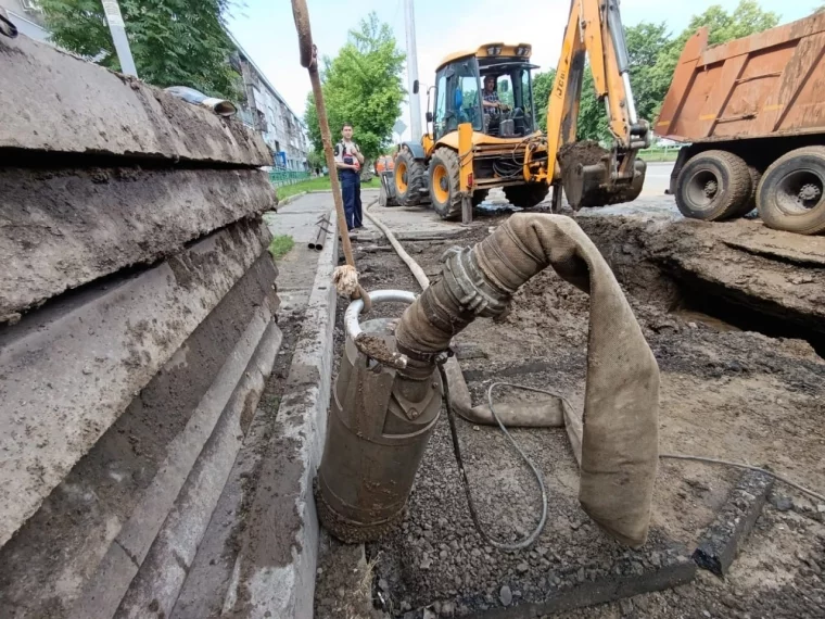 Фото: В Новокузнецке из-за порыва без холодной воды остались несколько домов 5