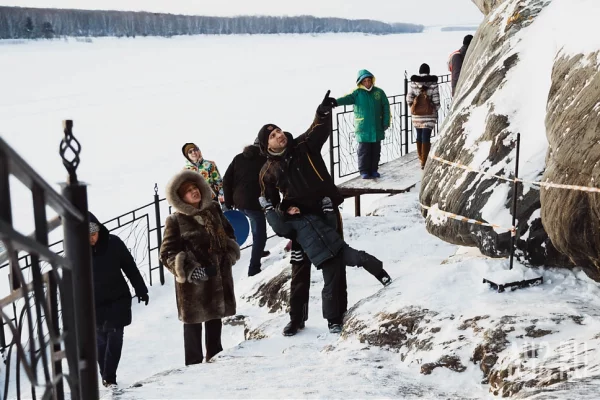 Кузбасский музей-заповедник «Томская Писаница» закрыл доступ к скалам с петроглифами из-за паводка