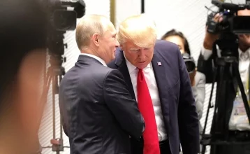 Фото: Трамп назвал телефонный разговор с Путиным замечательным 1