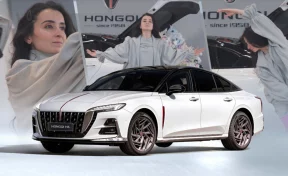 Кемеровчанок приглашают на праздничную тренировку в автосалон HONGQI