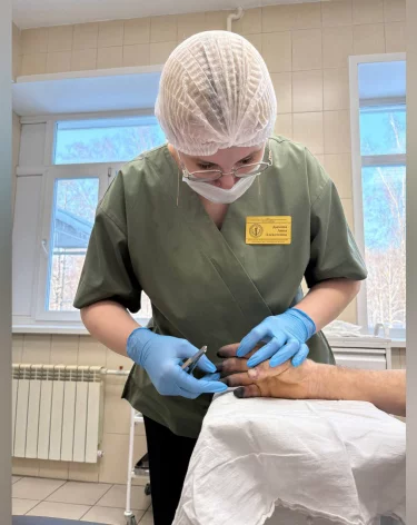 Первые госпитализации: кузбассовцам рассказали, что делать при обморожении