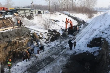 Фото: В Кемерове на стройплощадку путепровода в Пионере привезли детали будущего моста 5