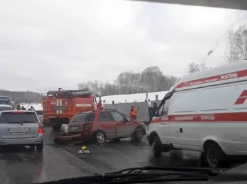 Фото: Один человек погиб и семь пострадали в ДТП на трассе Новосибирск — Кемерово 1