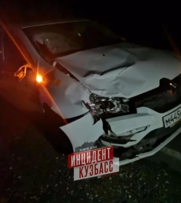 Фото: На кузбасской автодороге водитель Renault насмерть сбил пешехода 1