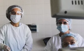 В Кемерове хирурги удалили огромную опухоль у девятилетней девочки