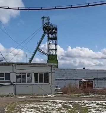 Фото: В Кузбассе локомотив на шахте запретили использовать из-за угрозы безопасности 1