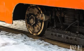 Кемеровчанам объяснили, почему трамваи ходят с перебоями в сильный мороз