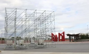 В Кемерове на Московской площади начался монтаж одной из локаций фестиваля «Пелена»