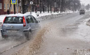 В Новокузнецке проспект Курако затопило кипятком