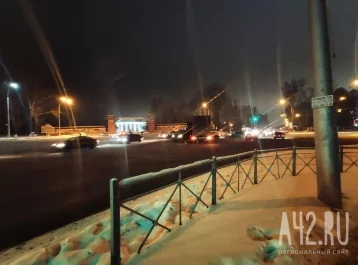 Фото: На проспекте Шахтёров в Кемерове произошло ДТП с грузовиком 3