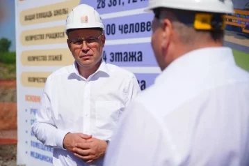 Фото: В Новокузнецке начали строить школу на 1100 мест, забита первая свая 1
