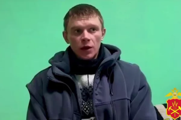 Кузбассовец разбил куском льда дверь в магазин и украл 35 смартфонов