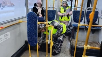 Фото: Власти рассказали кемеровчанам, куда жаловаться на холод в салоне автобуса 1