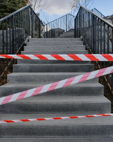 Власти Таштагольского округа не смогли найти деньги на расчистку опасного моста 