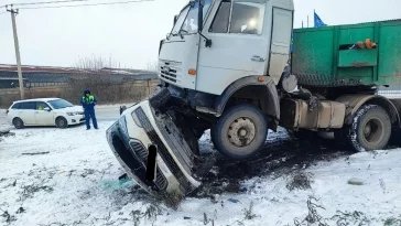 Фото: Спасатели показали кадры с места ДТП с «КамАЗом» в Кемерове 2