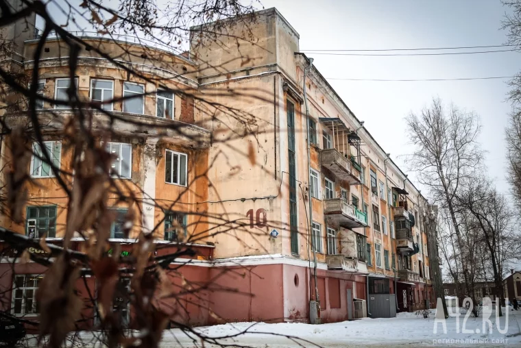 Фото: Мёртвые котята, остывшие батареи и угрозы дворнику ножом: как живут в кемеровском общежитии в Кировском районе 7