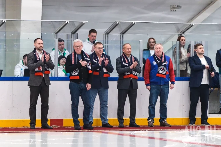 Фото: В Кемерове презентовали хоккейную академию Вячеслава Фетисова 4