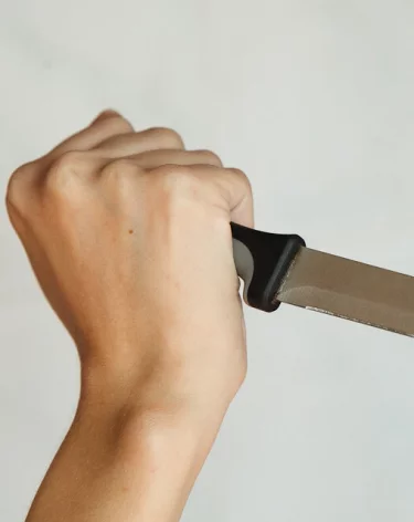 В Свердловской области пенсионер зарезал женщину из-за просьб сходить в магазин