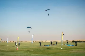 Фото: Кузбасские парашютисты победили в международных соревнованиях в Абу-Даби 1