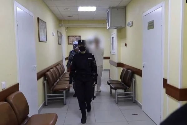 В Кузбассе полицейские поймали двух мотокурьеров с крупной партией мефедрона