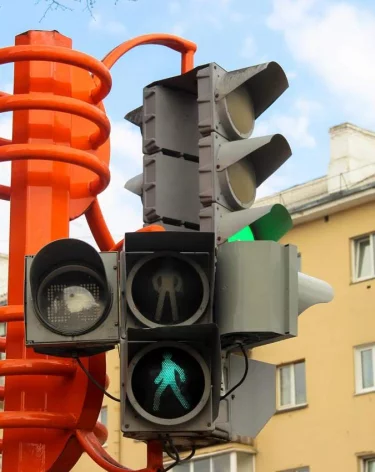 В Кемерове светофоры временно отключат на двух участках дорог