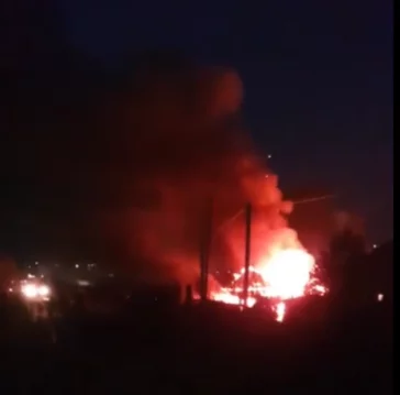 Фото: В Анжеро-Судженске серьёзный пожар в частном доме попал на видео 4
