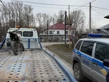 Фото: Полиция задержала 13-летнего подростка, катавшегося на мотоцикле в Кузбассе 2