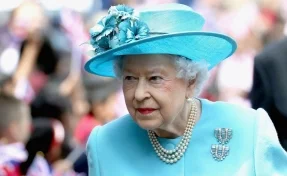 Королева Елизавета II пожаловалась на испорченную из-за Трампа лужайку
