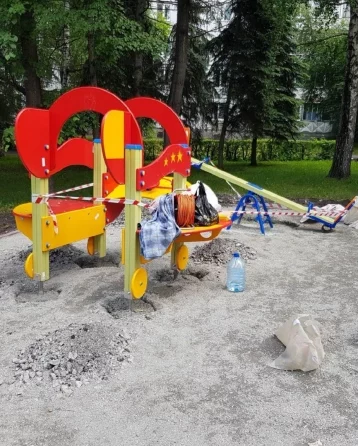 Фото: В Кемерове начали устанавливать 10 новых детских площадок 1